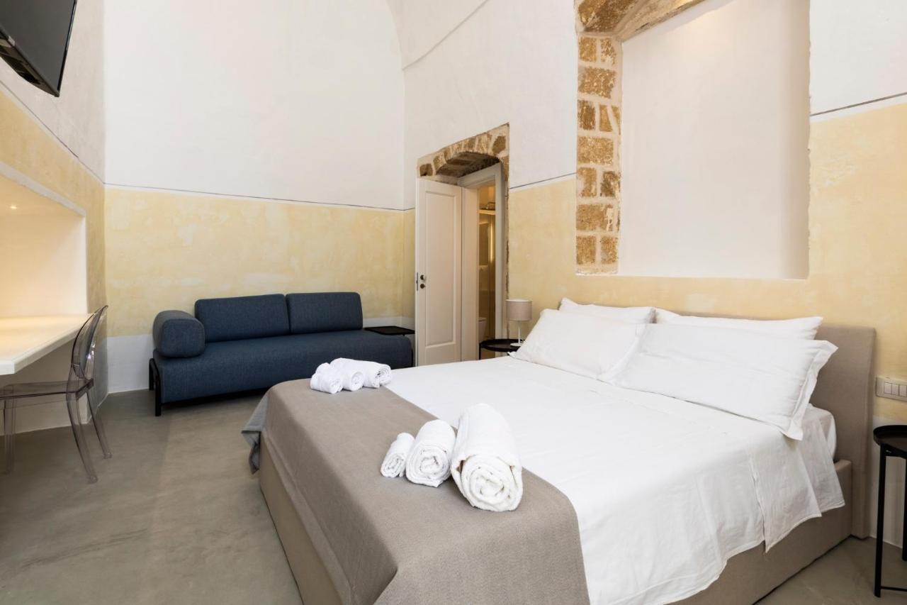 Palazzo Balsamo Bed and Breakfast Gallipolli Exteriör bild